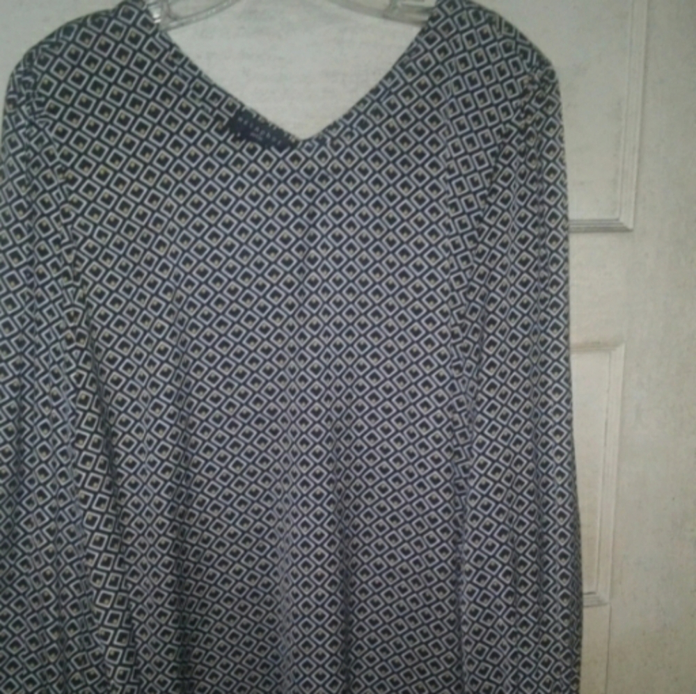 Top XL - Picture 2 of 3